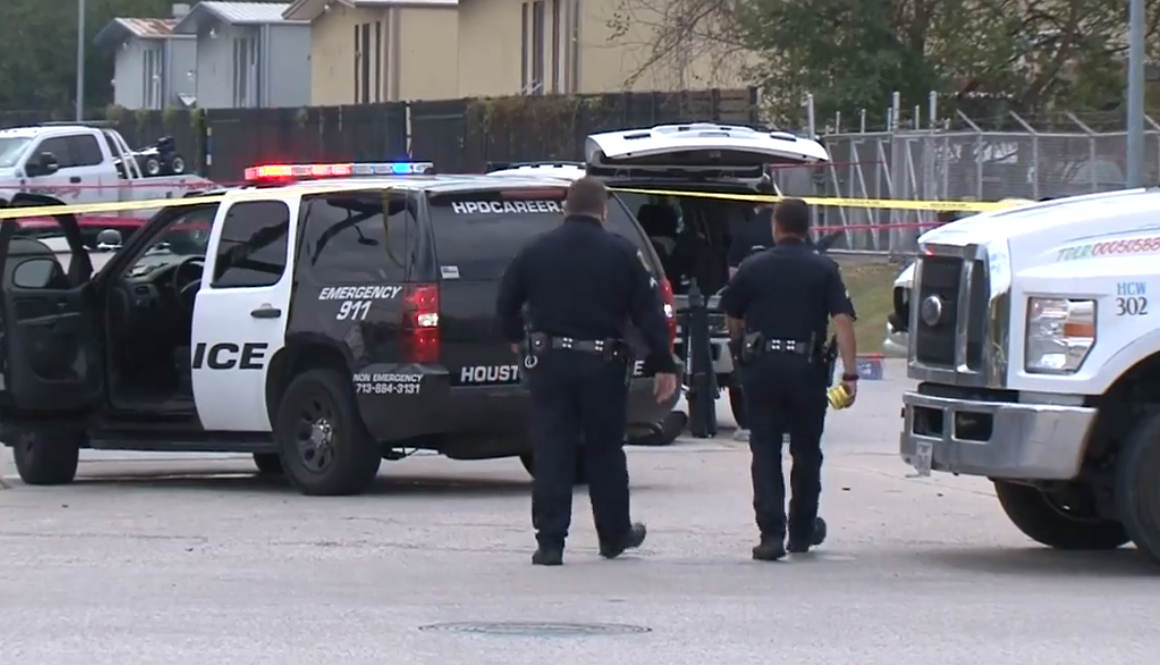 HPD: 1 killed in north Houston shootout | khou.com