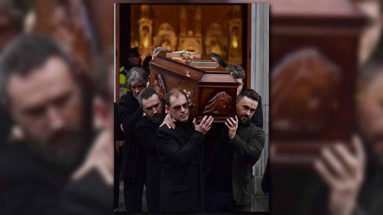 Mourners in Ireland pay respects to Cranberries' Dolores O'Riordan ...